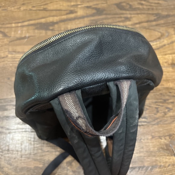 arc'teryx backpack laptop Blade 24 Catfish Pro - Luggage Color:Bloody Sucker Crafted from 100% recycled Umpqua Swiftlink